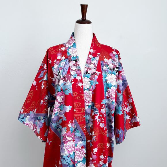 Smithsonian Institution Red Floral Kimono Yukata Robe - Picture 2 of 7